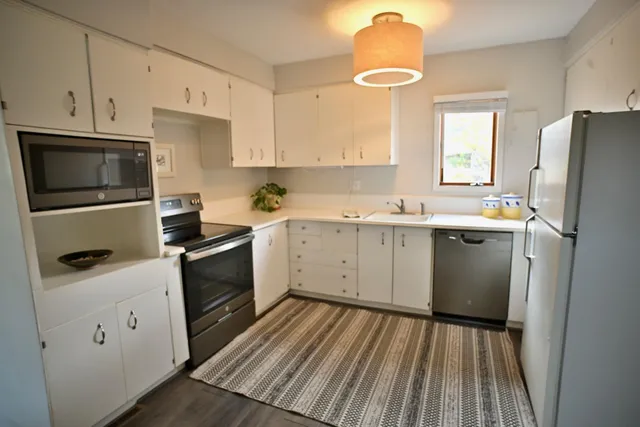 $325,000 | 301 19th Avenue North, Hopkins, MN 55343