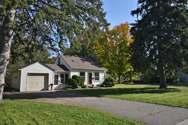 $325,000 | 301 19th Avenue North, Hopkins, MN 55343