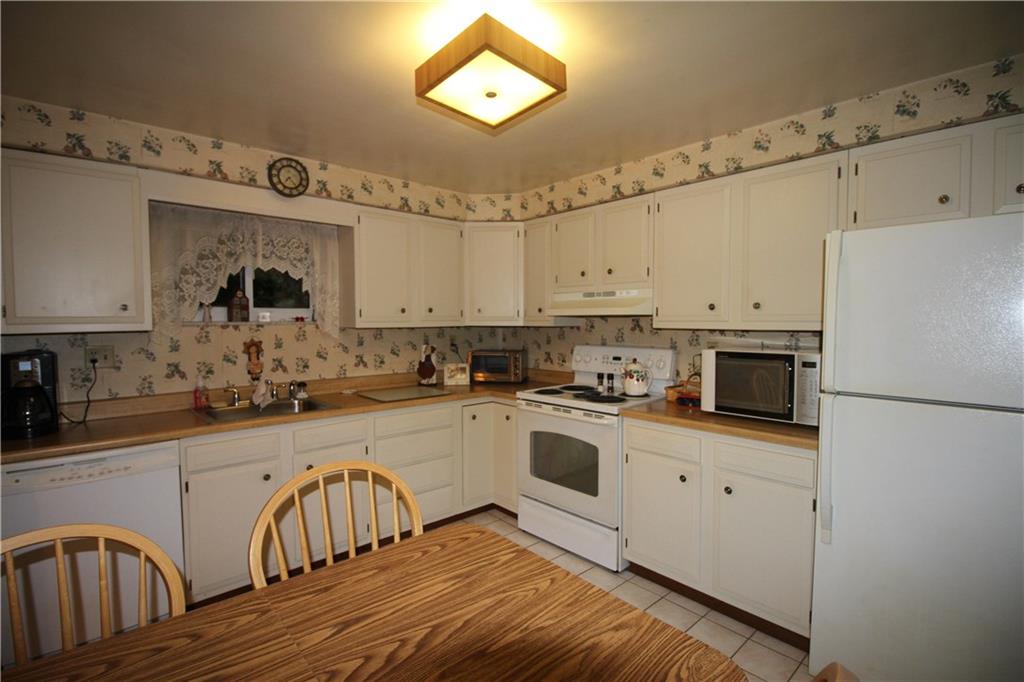134 Wray Large Road Jefferson Hills, PA 15025 - Photo 7 of 12 Kitchen