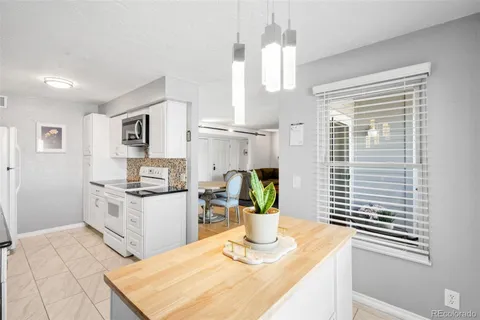 $285,000 | 7395 East Eastman Avenue, Unit 201M, Denver, CO 80231