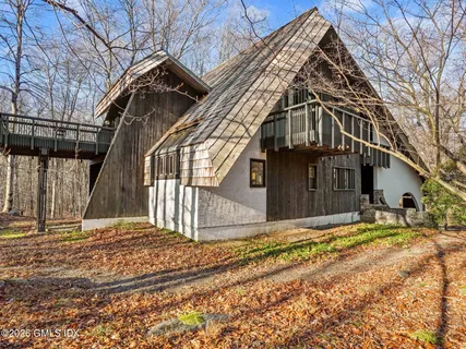 $1,995,000 | 484 Cognewaugh Road, Cos Cob, CT 06807