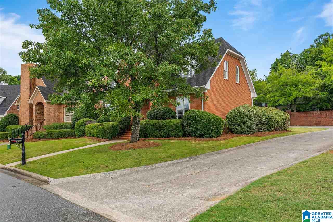 504 Meadow Ridge Circle Birmingham, AL 35242 - Photo 3 of 30