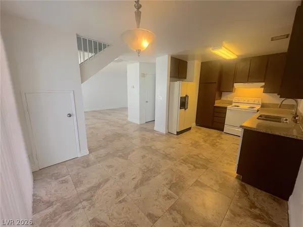 $1,250 | 6007 Bromley Avenue, Las Vegas, NV 89107