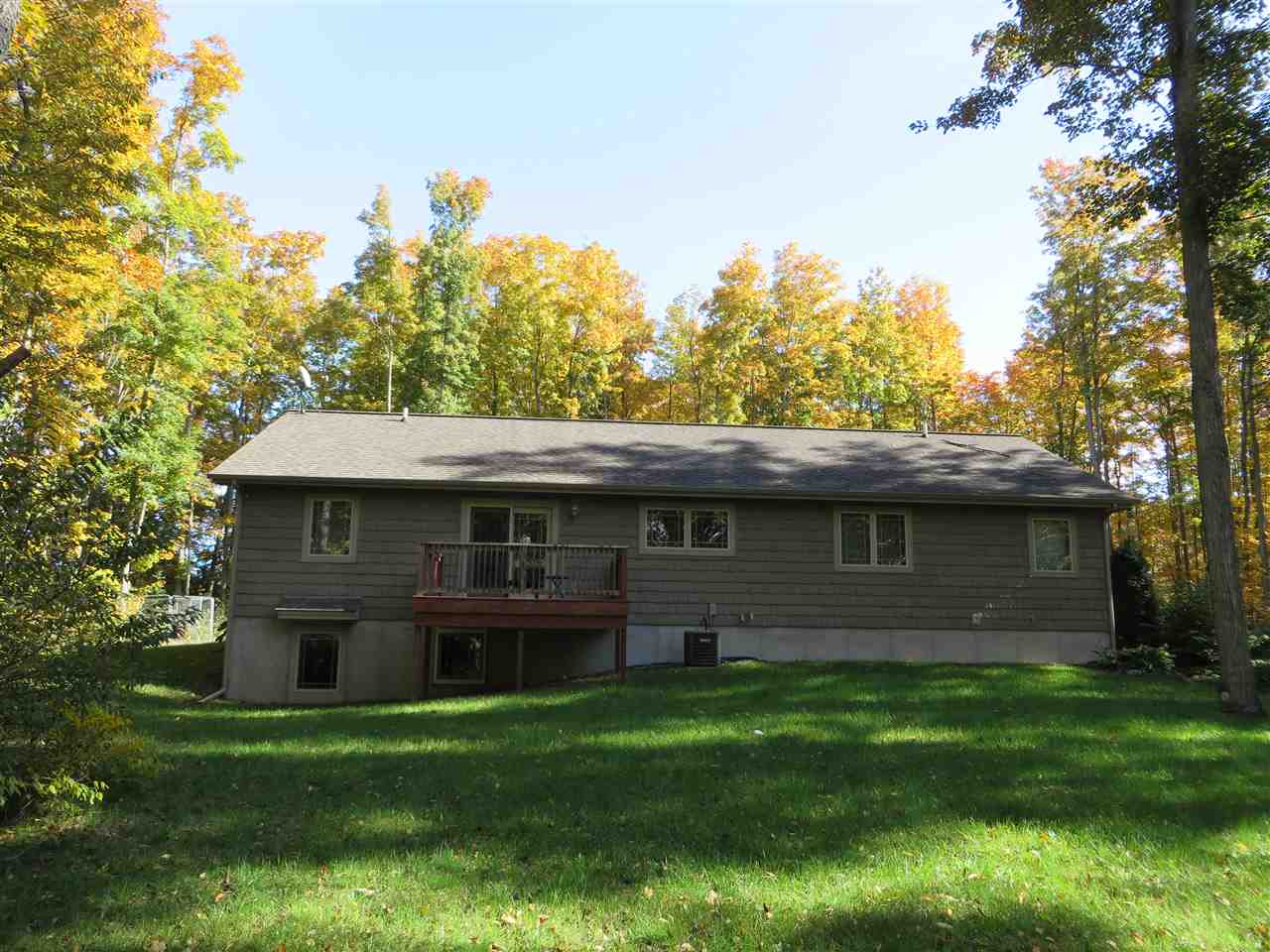 18700 Robin Ridge Road Interlochen, MI 49643 - Photo 37 of 42 1824626-36.JPG
