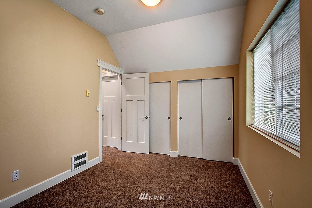 8012 Maple Point Drive Clinton, WA 98236 - Photo 13 of 16 Gallery Image 13