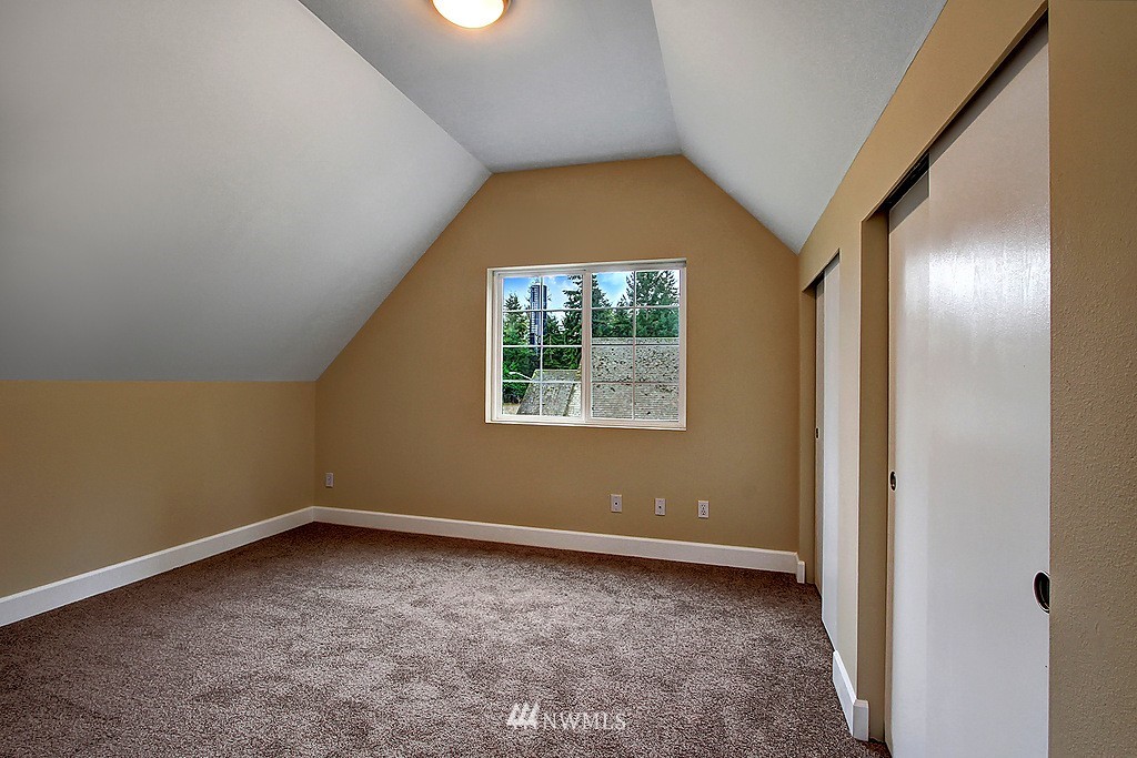 8012 Maple Point Drive Clinton, WA 98236 - Photo 14 of 16 Gallery Image 14