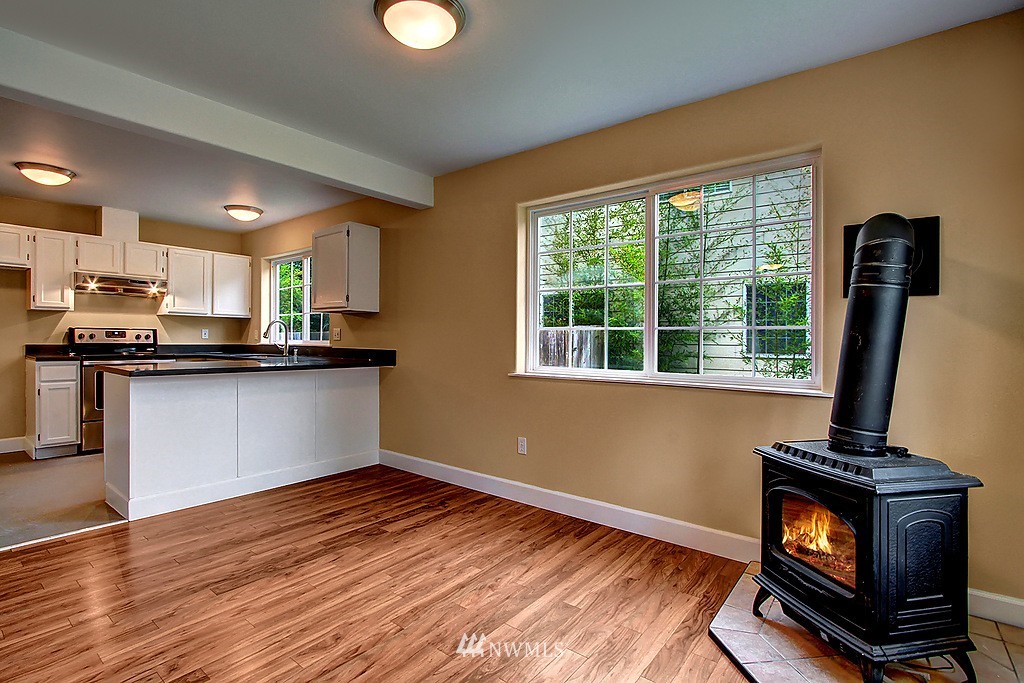 8012 Maple Point Drive Clinton, WA 98236 - Photo 6 of 16 Gallery Image 6