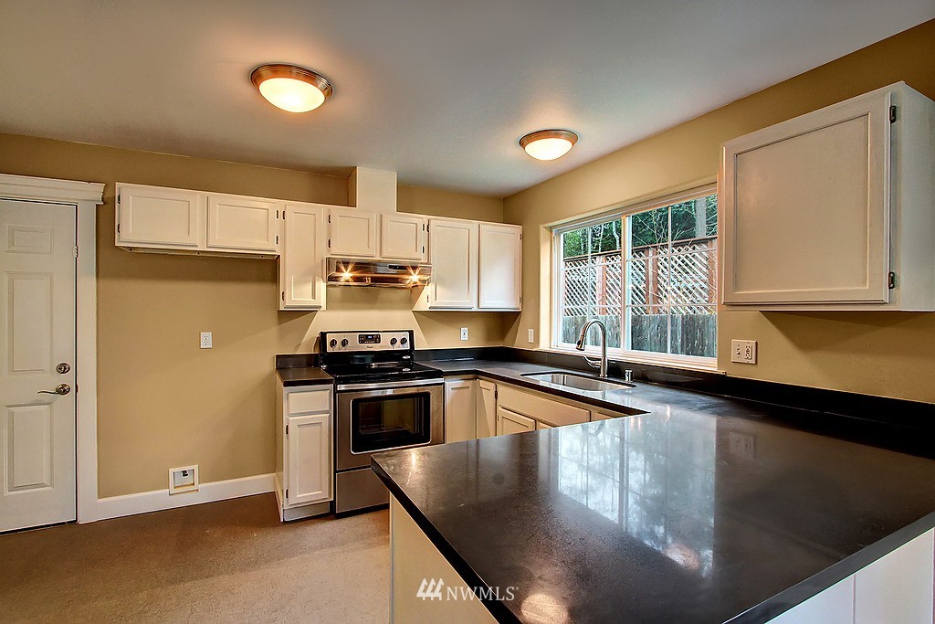 8012 Maple Point Drive Clinton, WA 98236 - Photo 7 of 16 Gallery Image 7