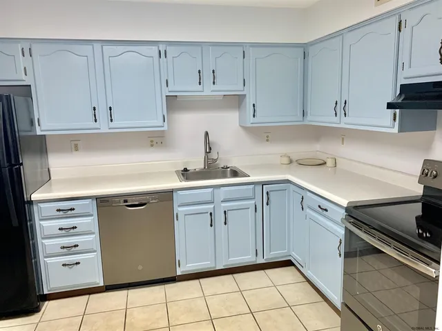 $1,900 | 3 A Lacosta Drive, Clifton Park, NY 12065