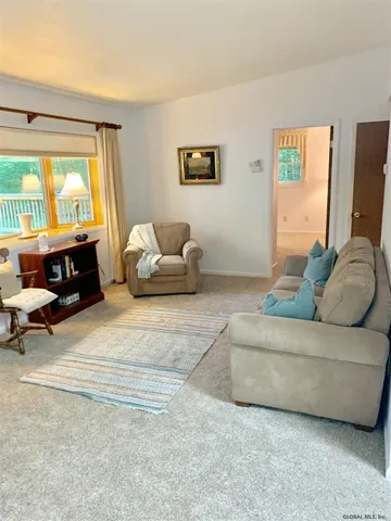 $1,900 | 3 A Lacosta Drive, Clifton Park, NY 12065