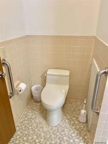 $1,900 | 3 A Lacosta Drive, Clifton Park, NY 12065