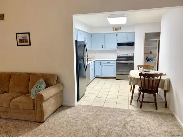 $1,900 | 3 A Lacosta Drive, Clifton Park, NY 12065