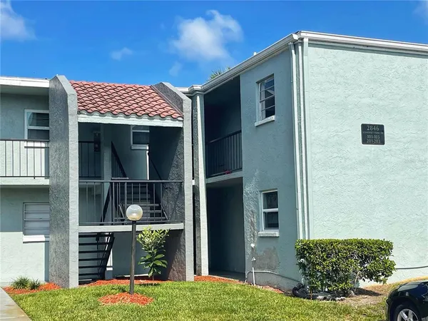 $129,500 | 2846 Somerset Park Drive, Unit 201, Tampa, FL 33613