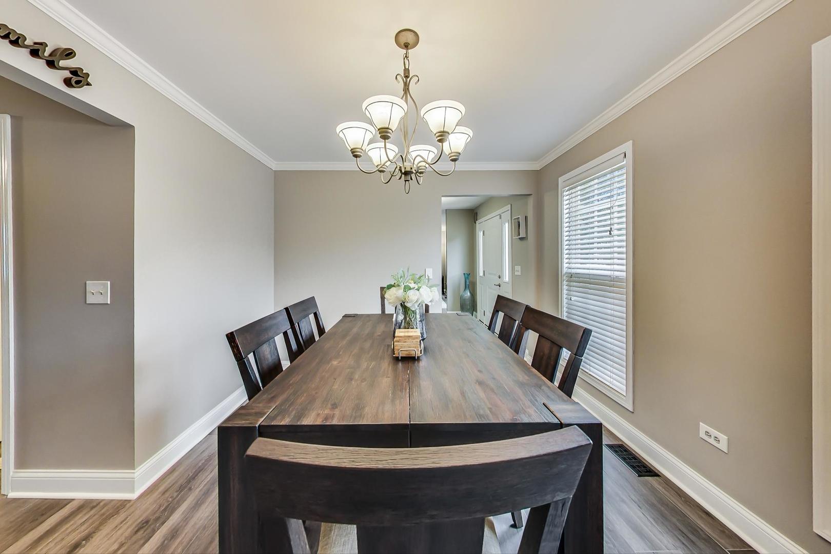 1045 Big Eagle Trail Carol Stream, IL 60188 - Photo 11 of 47