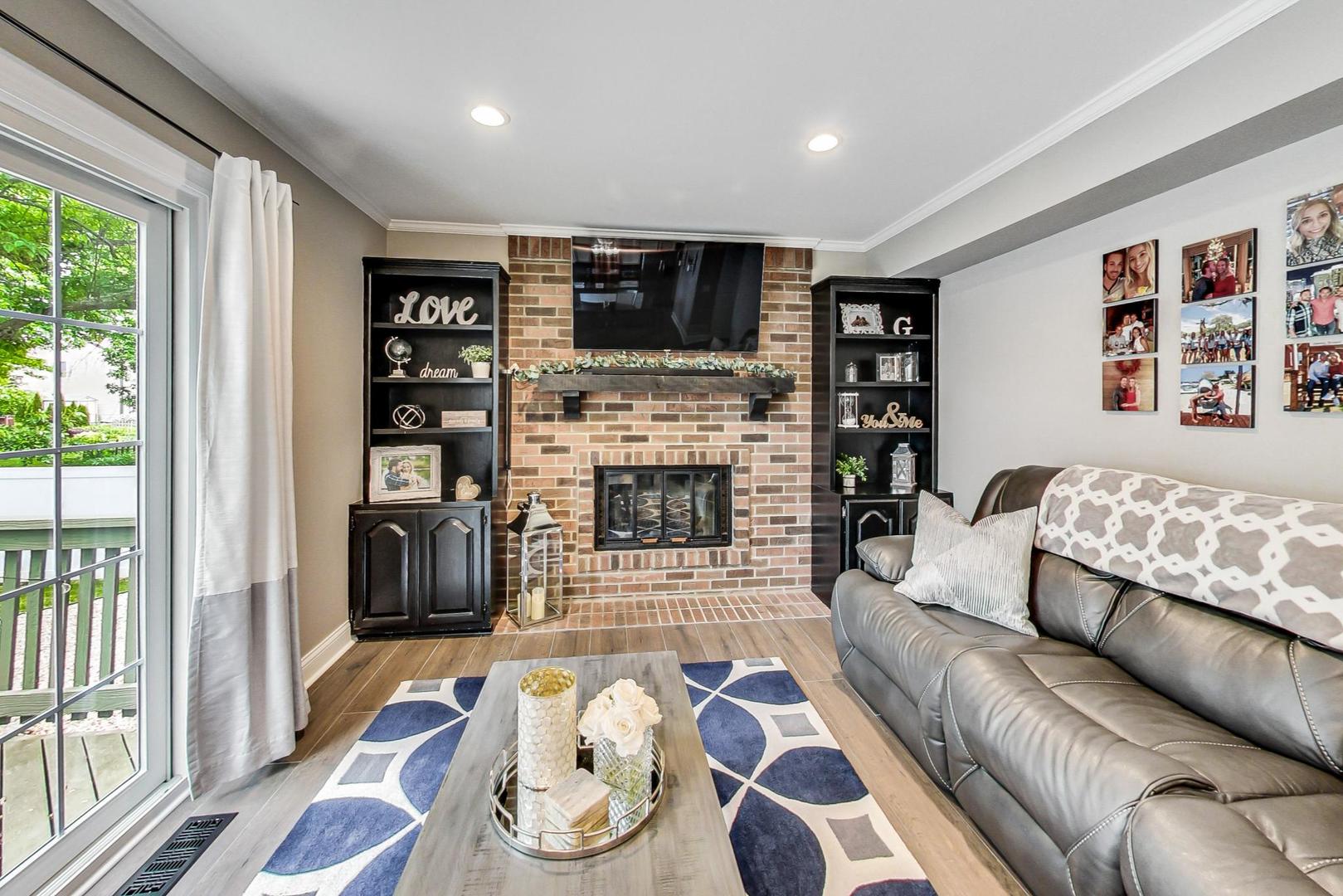 1045 Big Eagle Trail Carol Stream, IL 60188 - Photo 19 of 47