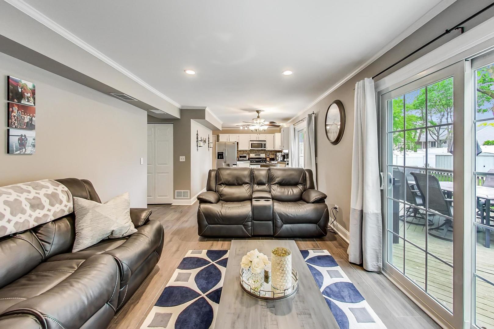 1045 Big Eagle Trail Carol Stream, IL 60188 - Photo 20 of 47