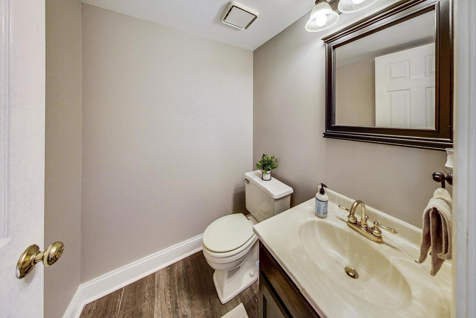 1045 Big Eagle Trail Carol Stream, IL 60188 - Photo 21 of 47