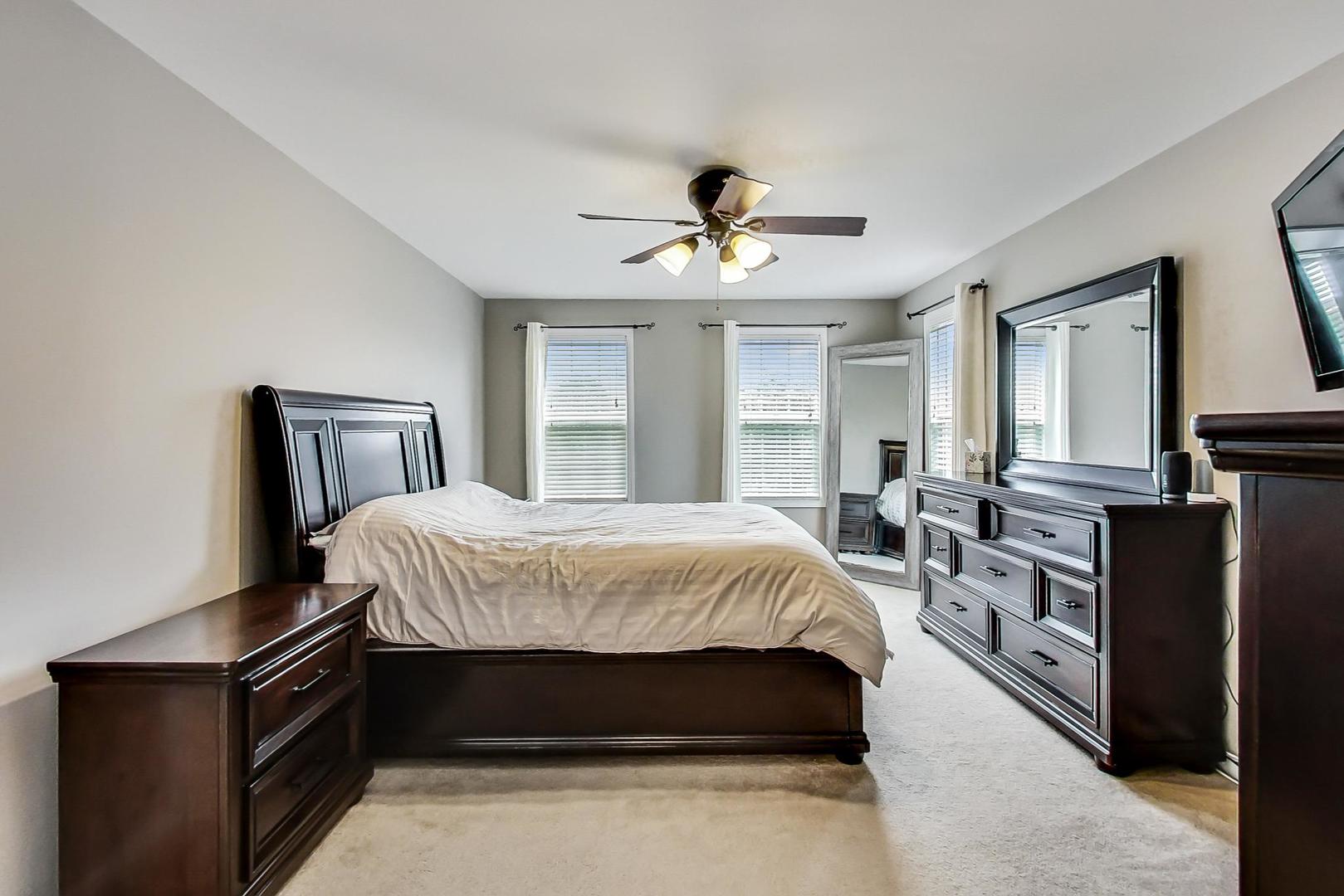 1045 Big Eagle Trail Carol Stream, IL 60188 - Photo 23 of 47