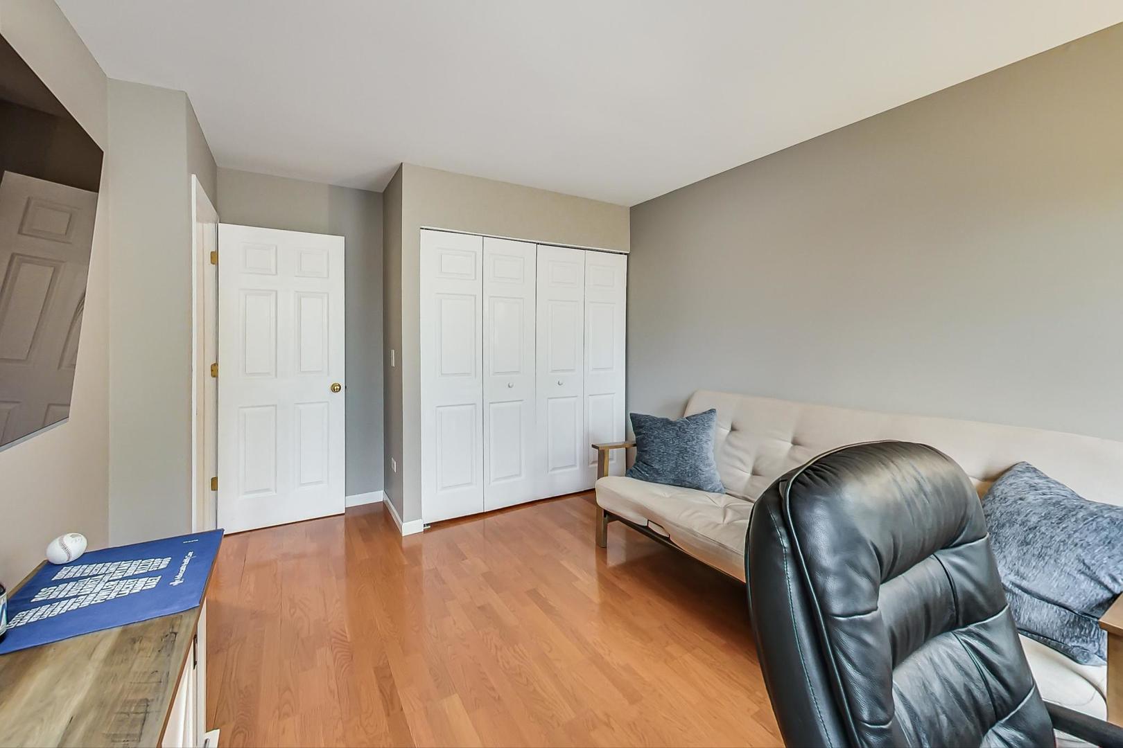 1045 Big Eagle Trail Carol Stream, IL 60188 - Photo 30 of 47