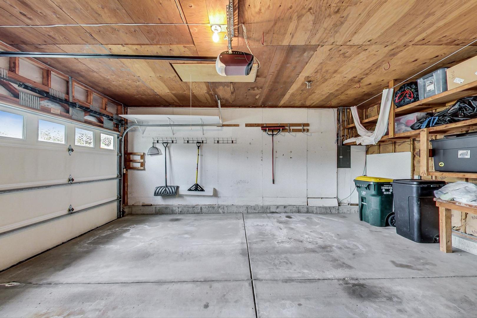 1045 Big Eagle Trail Carol Stream, IL 60188 - Photo 34 of 47