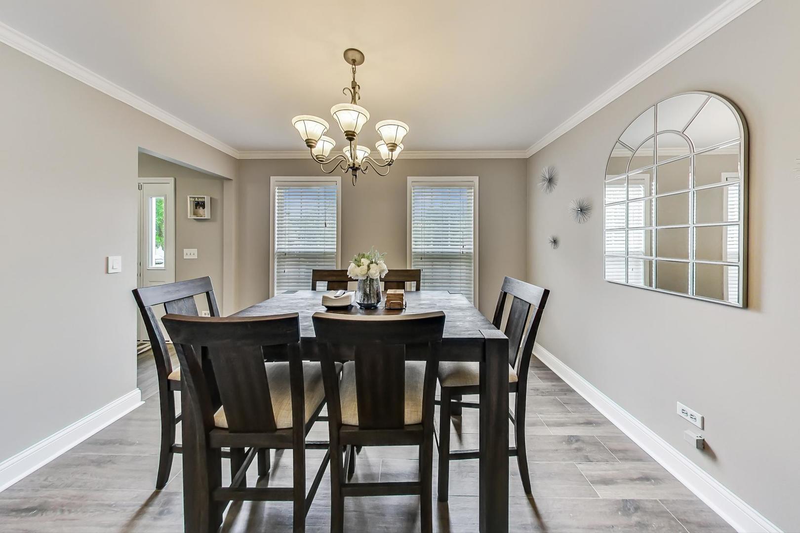 1045 Big Eagle Trail Carol Stream, IL 60188 - Photo 10 of 47