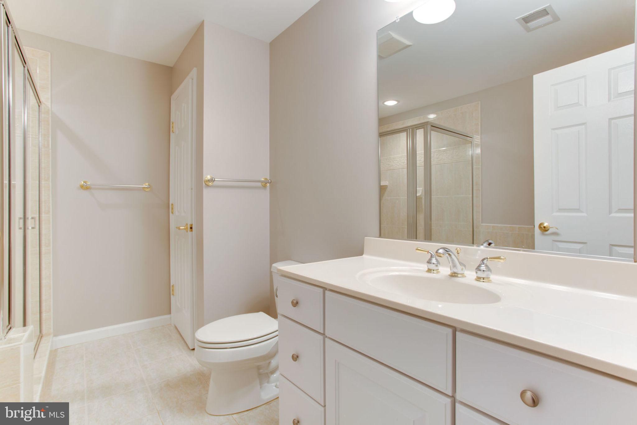 13550 Ryton Ridge Lane Gainesville, VA 20155 - Photo 36 of 46 Beautiful 3rd Full Bath on Lower Level