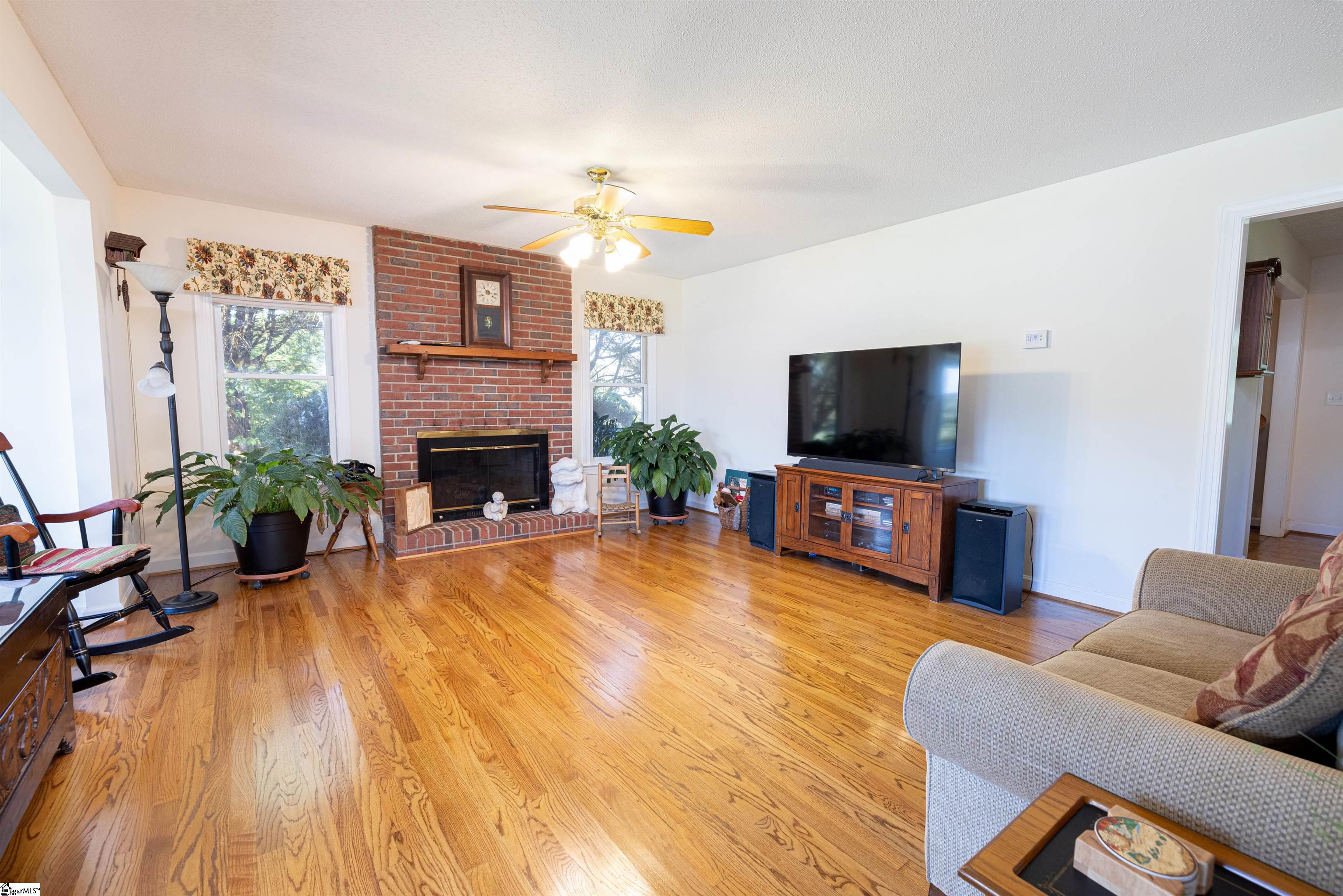 624 Tall Oak Trail Seneca, SC 29678 - Photo 16 of 36