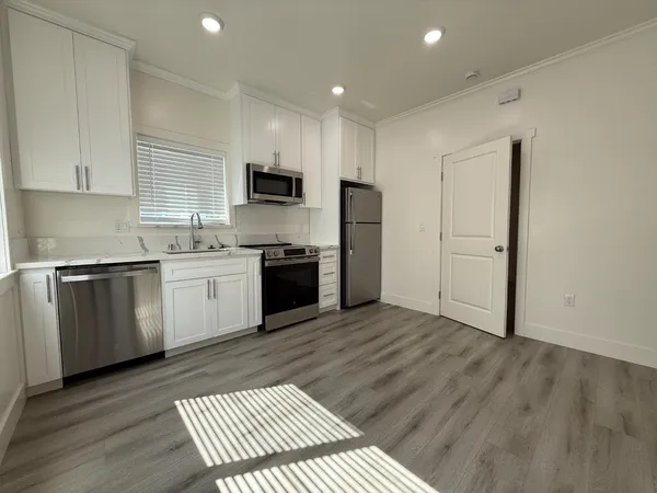 $1,600 | 1402 McAllister Avenue, Sacramento, CA 95822
