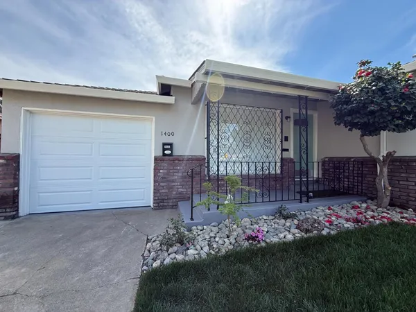$1,600 | 1402 McAllister Avenue, Sacramento, CA 95822