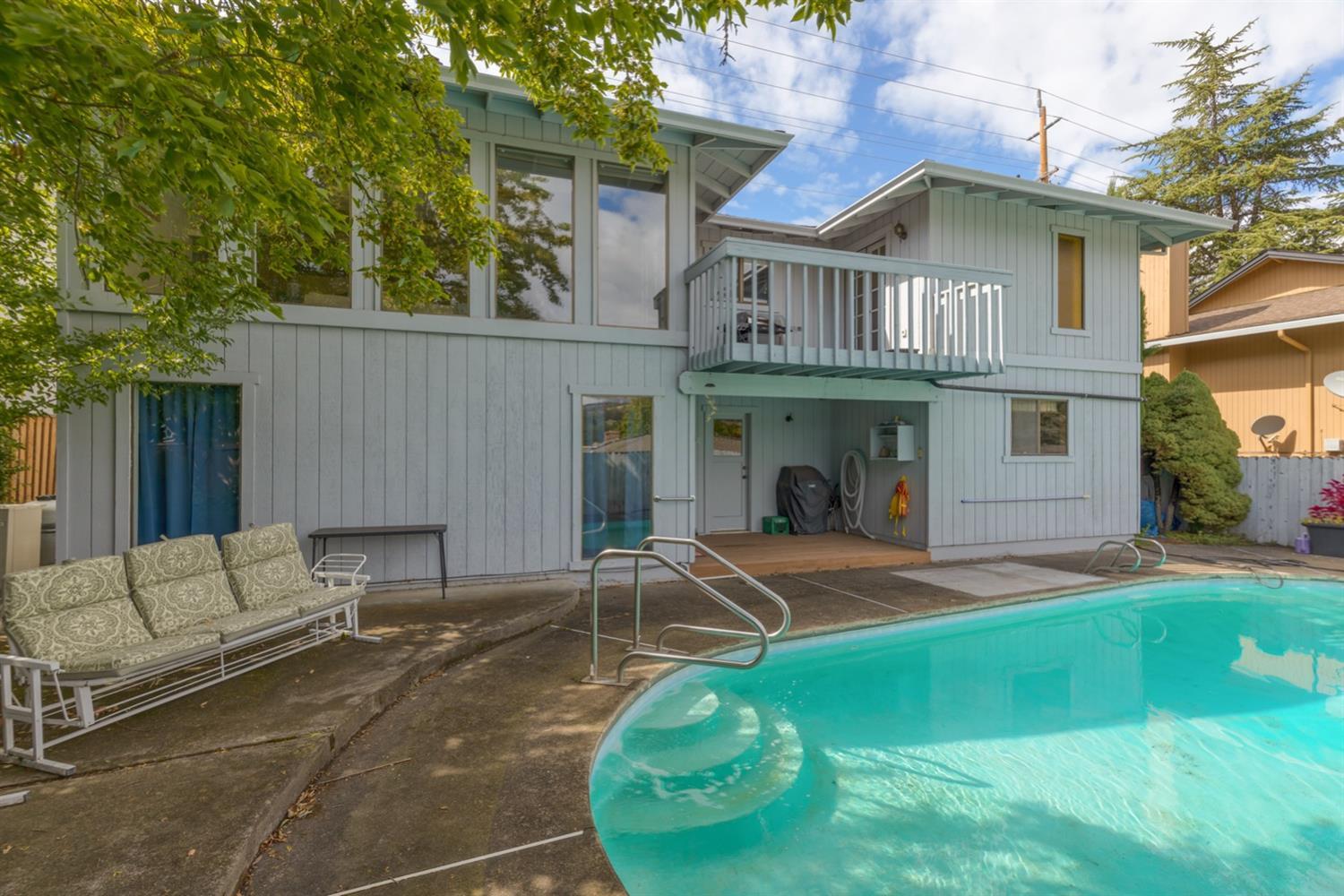 73 South Foothill Road Medford, OR 97504 - Photo 2 of 22 Additional Photo