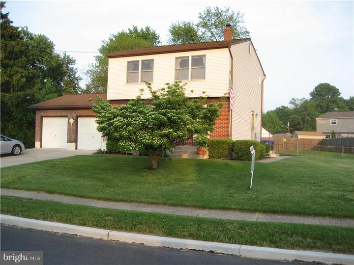 228 Ivy Road Edgewater Park, NJ 08010 - Photo 1 of 21 Front Yard
