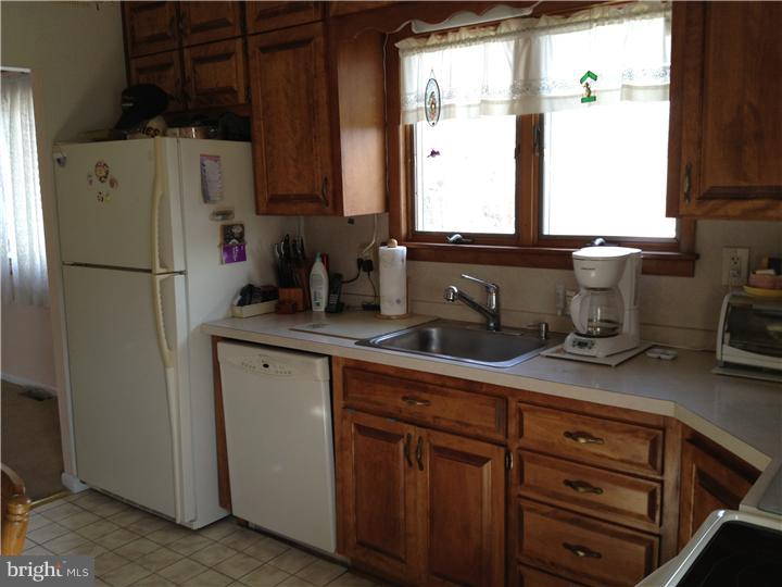 228 Ivy Road Edgewater Park, NJ 08010 - Photo 11 of 21 Kitchen