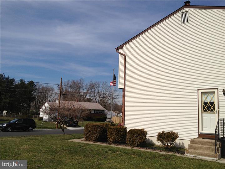 228 Ivy Road Edgewater Park, NJ 08010 - Photo 20 of 21 Side Yard