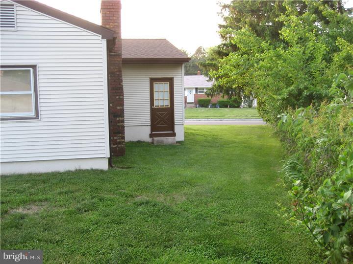 228 Ivy Road Edgewater Park, NJ 08010 - Photo 3 of 21 Exterior Side