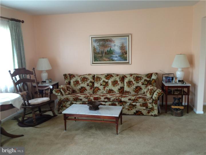 228 Ivy Road Edgewater Park, NJ 08010 - Photo 6 of 21 Living Room