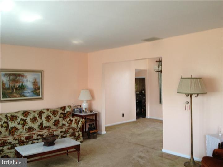 228 Ivy Road Edgewater Park, NJ 08010 - Photo 7 of 21 Living Room