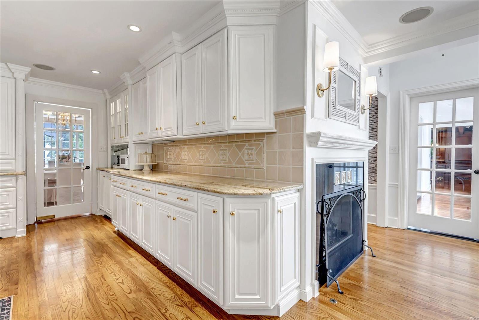 13 Countryside Lane St. Louis, MO 63131 - Photo 12 of 42