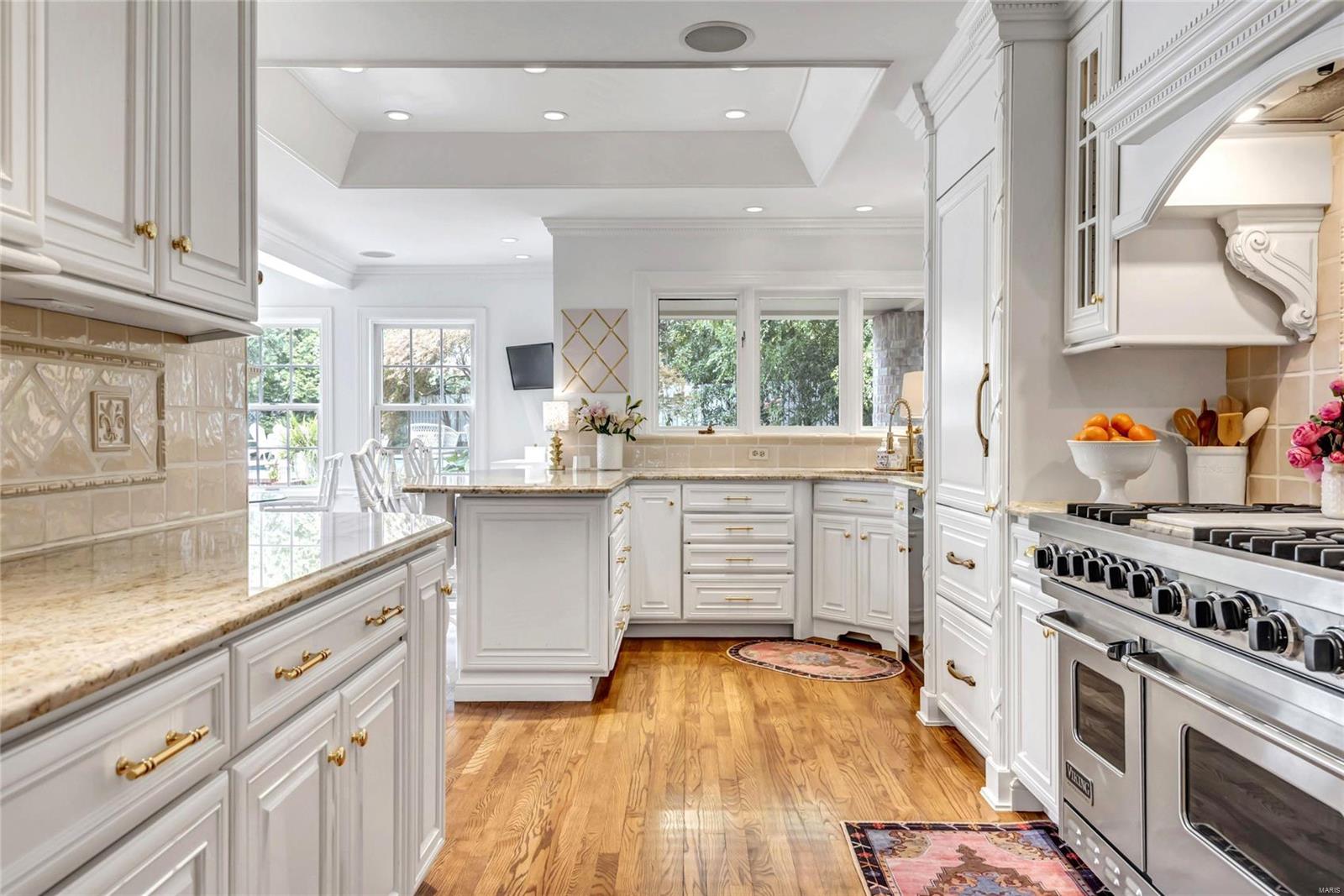 13 Countryside Lane St. Louis, MO 63131 - Photo 9 of 42