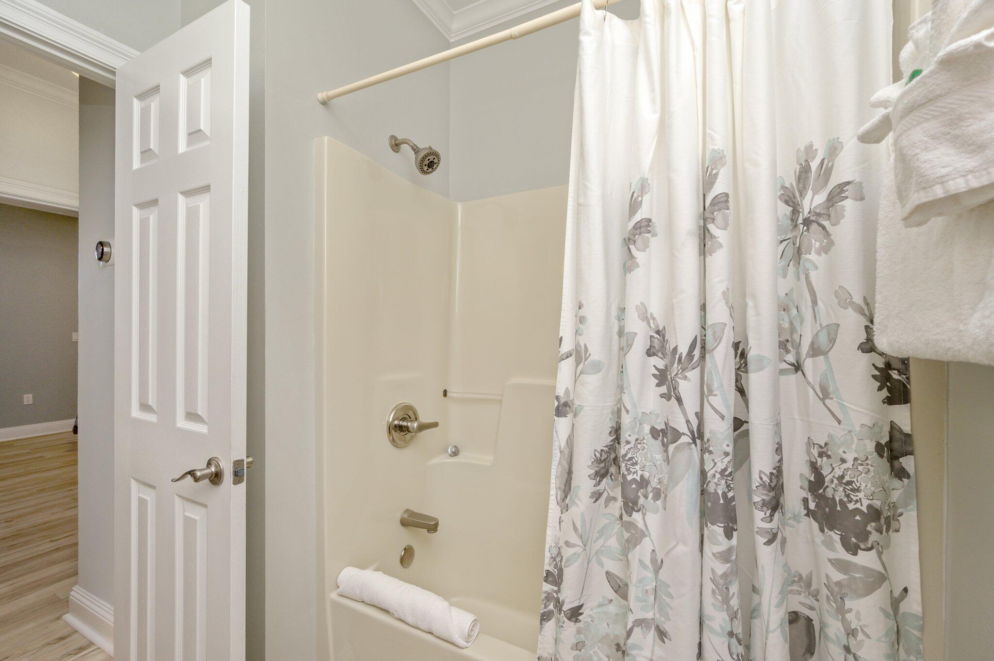 223 Grand Key Loop East Destin, FL 32541 - Photo 53 of 75 3rd Level Full Bath