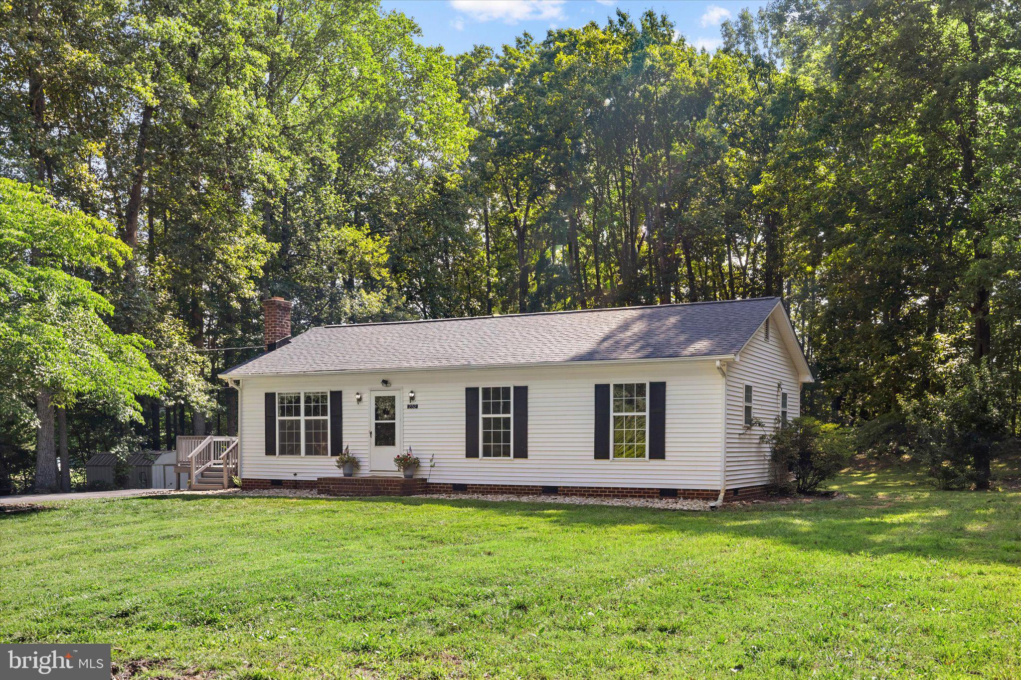 252 Evergreen Road Louisa, VA 23093 - Photo 3 of 39