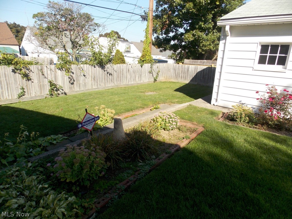 4352 Fulton Road Cleveland, OH 44144 - Photo 3 of 21 Lovely private back yard