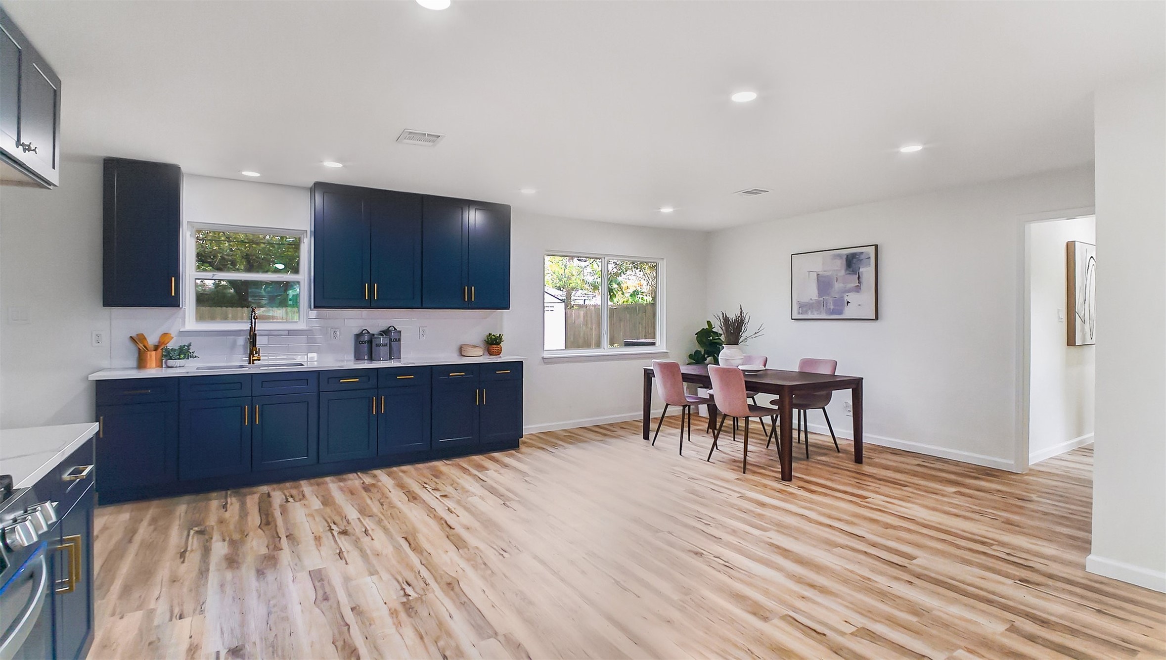 3513 Tanglebriar Drive Pasadena, TX 77503 - Photo 7 of 21 a living room with furniture and a flat screen tv