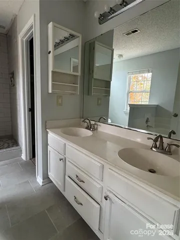 $2,500 | 5304 Starflower Drive, Charlotte, NC 28215