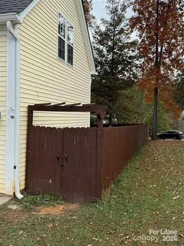 $2,500 | 5304 Starflower Drive, Charlotte, NC 28215