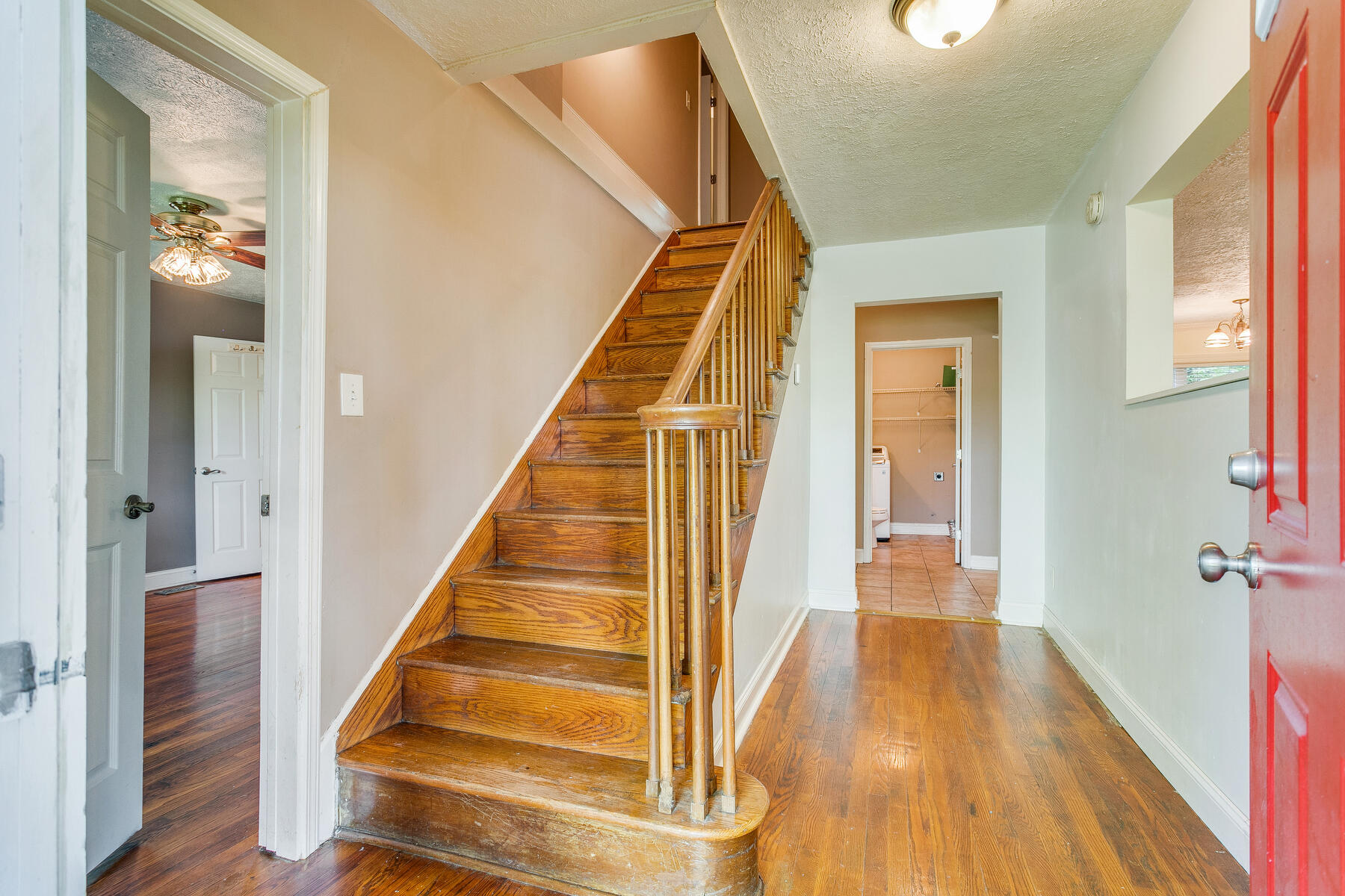 217 Gray Station Road Gray, TN 37615 - Photo 3 of 43 005