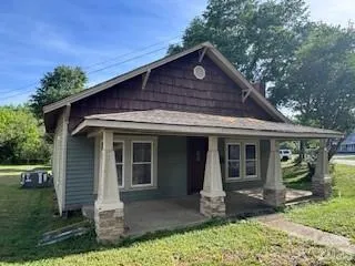 $1,400 | 661 South Grove Street, Lincolnton, NC 28092