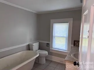 $1,400 | 661 South Grove Street, Lincolnton, NC 28092