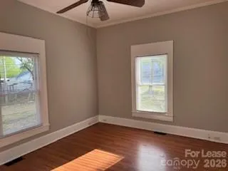 $1,400 | 661 South Grove Street, Lincolnton, NC 28092