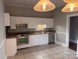 $1,400 | 661 South Grove Street, Lincolnton, NC 28092