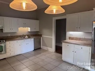 $1,400 | 661 South Grove Street, Lincolnton, NC 28092